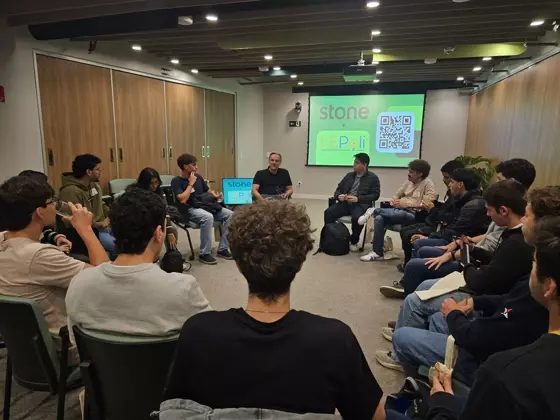 Encontro da LEPoli no escritório da Stone